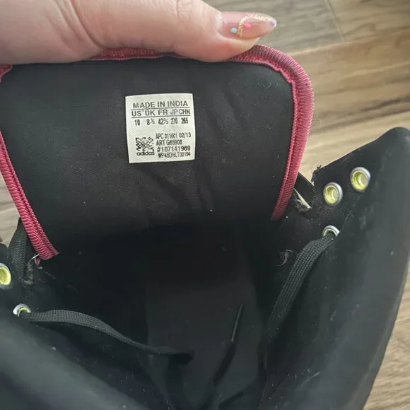 Old School Adidas Sneaks, Size 10 - Picture 3 of 3